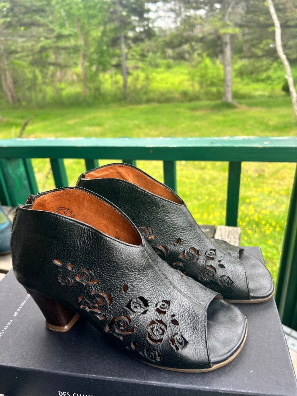 John Fluevog OPERETTA ADELINA: BLACK W6 (fit bigger)
